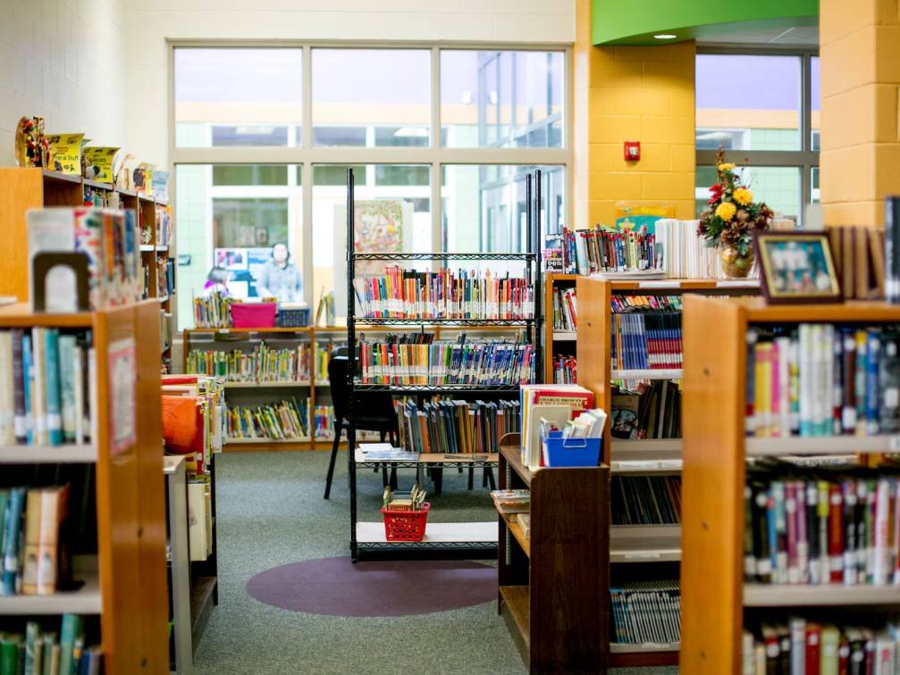 Modern Academy CBSE School library in Namakkal with extensive book collection and reading area